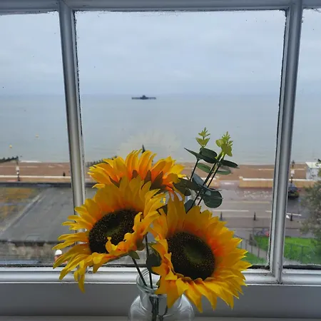 Herne Bay Seaside Escape Exterior photo