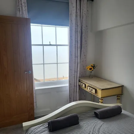 Herne Bay Seaside Escape Exterior photo